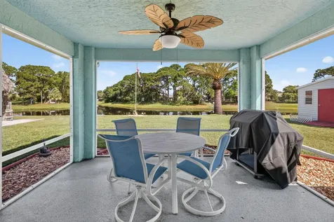 1802 SE Camden Street Port St Lucie FL 34952