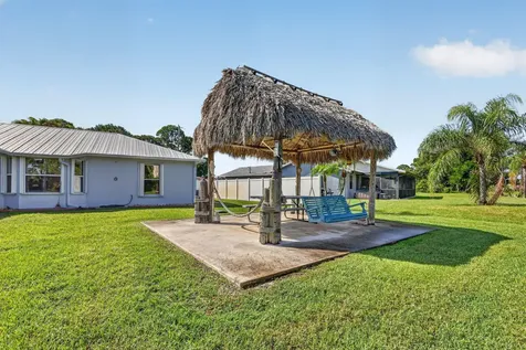 1802 SE Camden Street Port St Lucie FL 34952