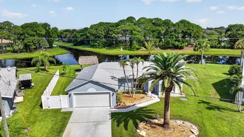1802 SE Camden Street Port St Lucie FL 34952