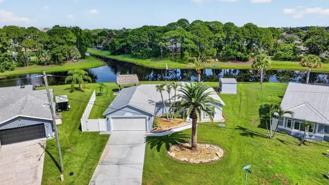 1802 SE Camden Street Port St Lucie FL 34952
