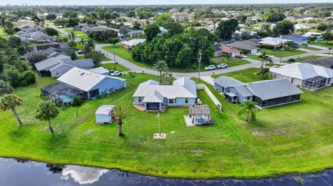 1802 SE Camden Street Port St Lucie FL 34952