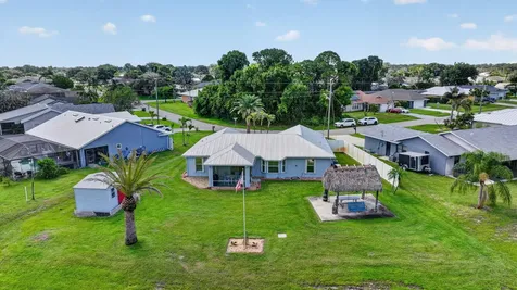 1802 SE Camden Street Port St Lucie FL 34952