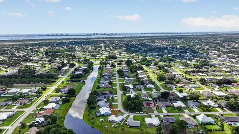 1802 SE Camden Street Port St Lucie FL 34952