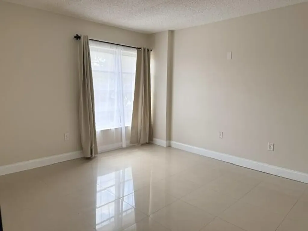 4154 Inverrary Drive Lauderhill FL 33319