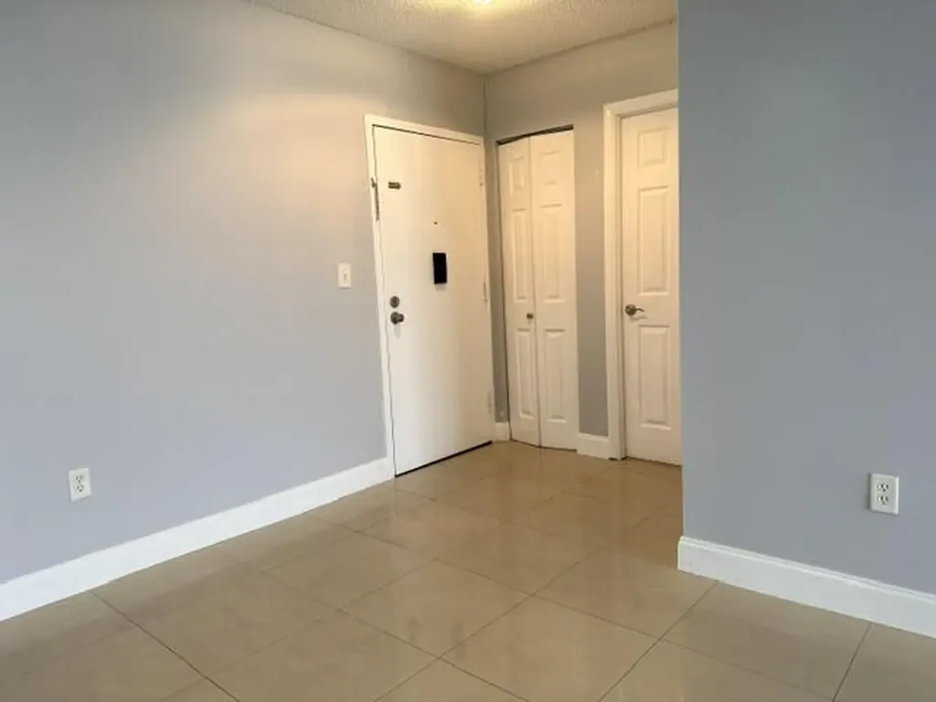 4154 Inverrary Drive Lauderhill FL 33319