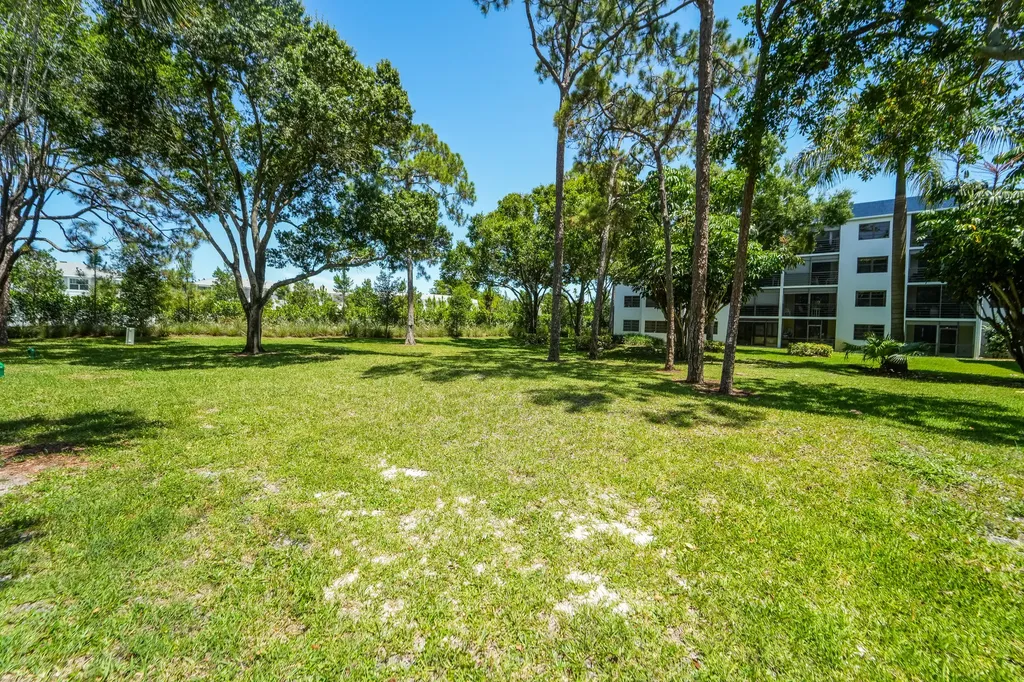 4760 Lucerne Lakes Boulevard W Lake Worth FL 33467