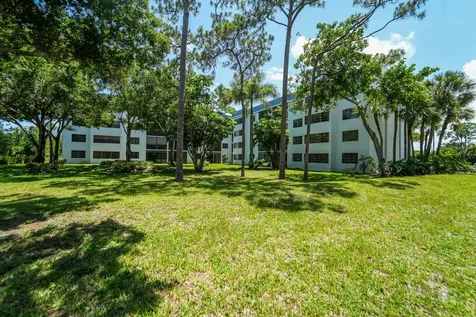 4760 Lucerne Lakes Boulevard W Lake Worth FL 33467