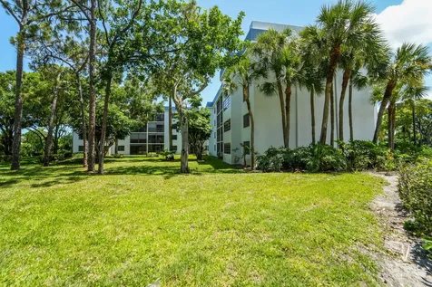 4760 Lucerne Lakes Boulevard W Lake Worth FL 33467
