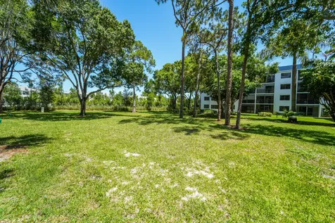 4760 Lucerne Lakes Boulevard W Lake Worth FL 33467