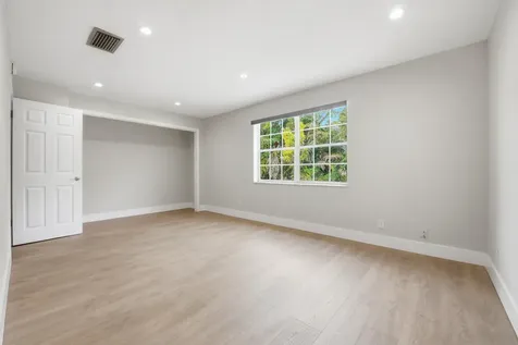 7318 NW 75th Street Tamarac FL 33321