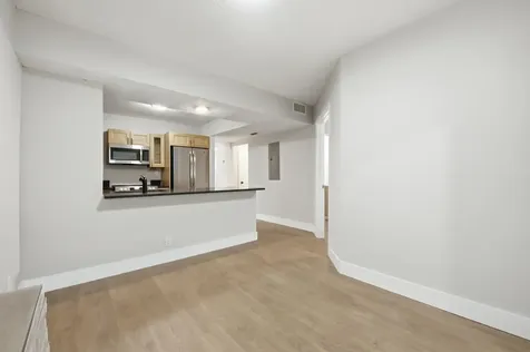 7318 NW 75th Street Tamarac FL 33321