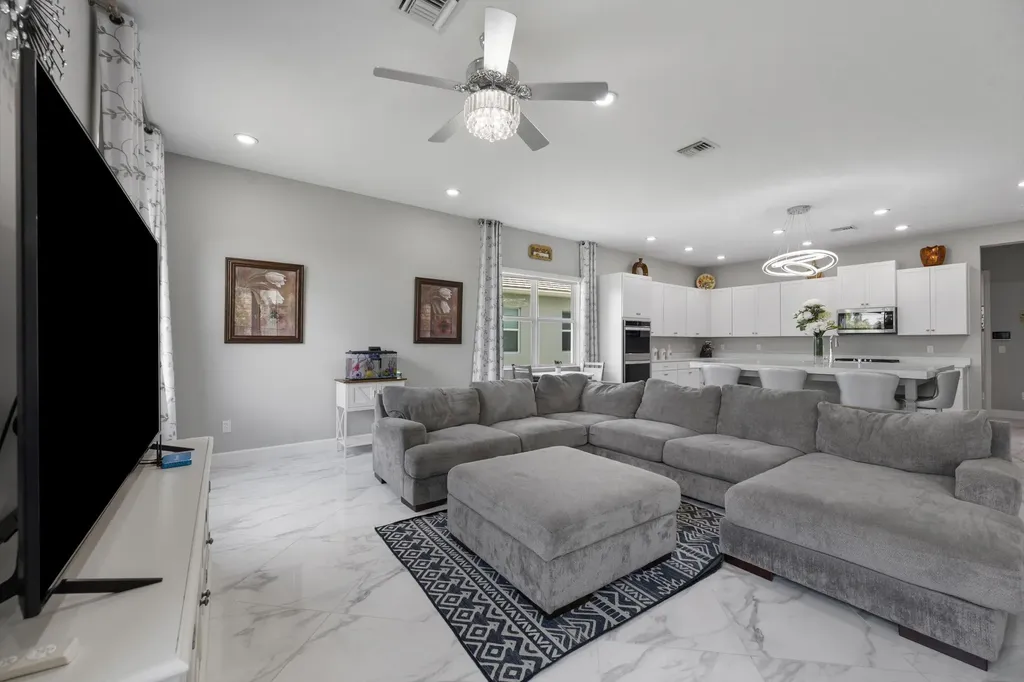 5669 Liberty Lane Westlake FL 33470