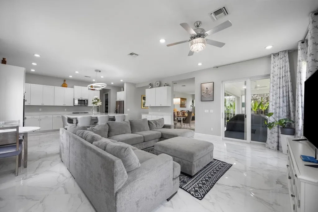 5669 Liberty Lane Westlake FL 33470
