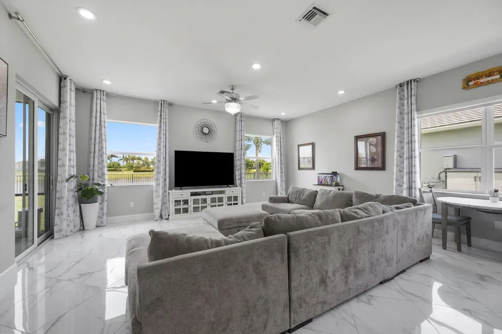 5669 Liberty Lane Westlake FL 33470