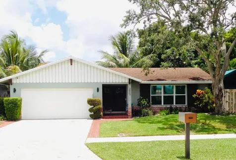 2807 SW 13th Court Deerfield Beach FL 33442