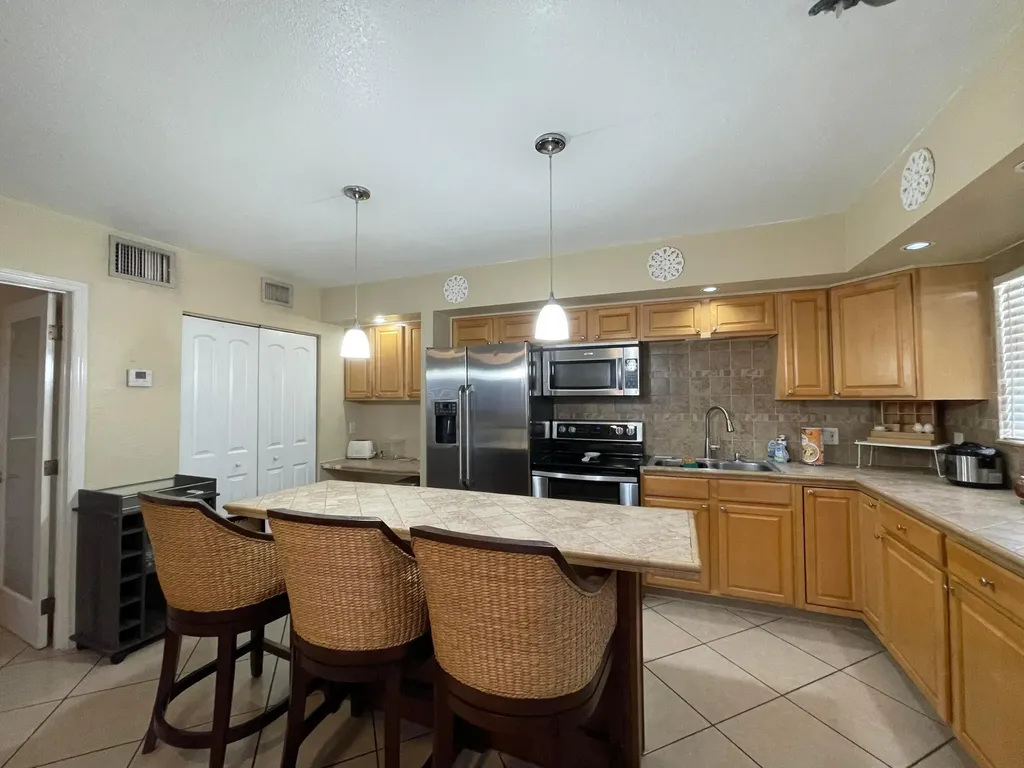 229 SE 1st Avenue Boynton Beach FL 33435