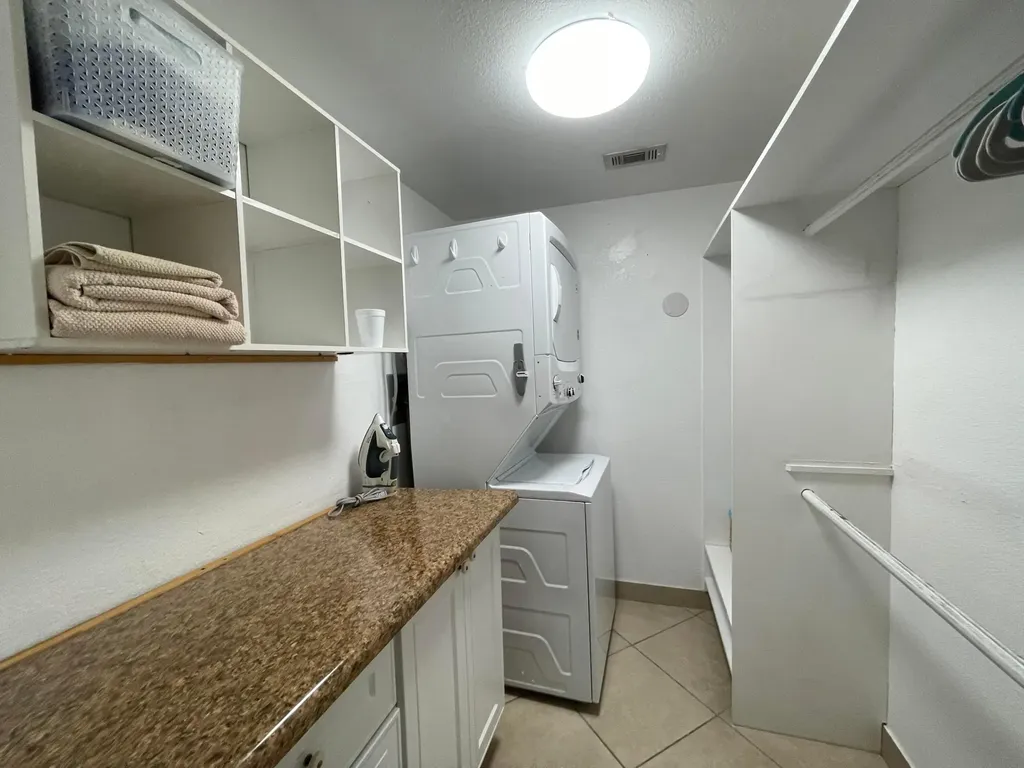 229 SE 1st Avenue Boynton Beach FL 33435