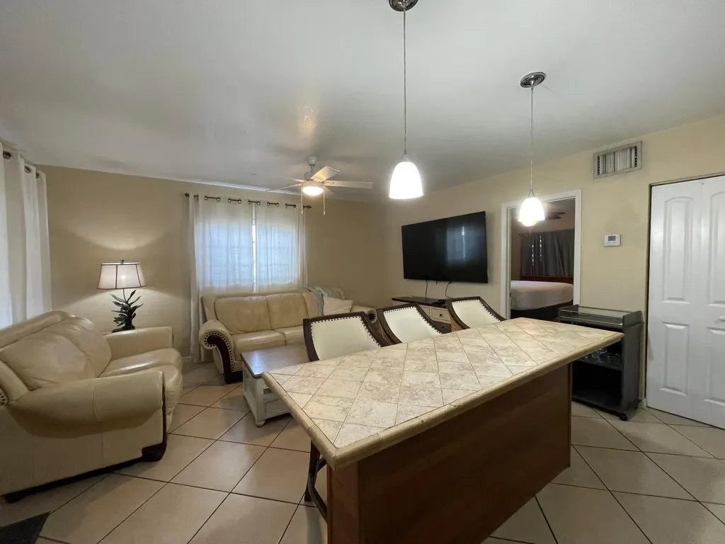 229 SE 1st Avenue Boynton Beach FL 33435