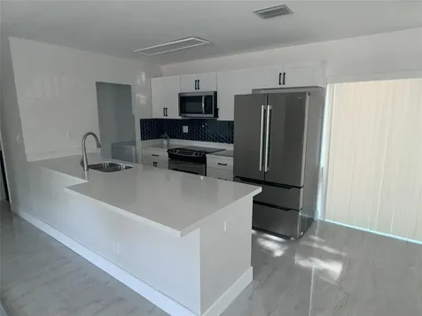 10 SW 5th Court Deerfield Beach FL 33441
