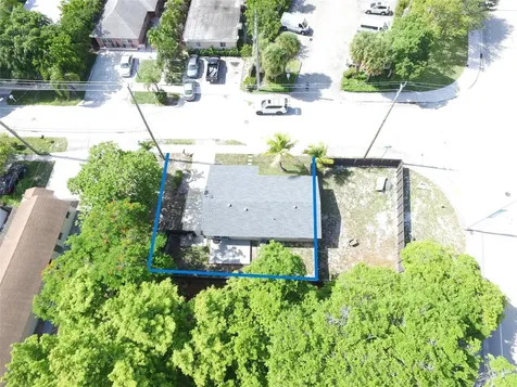 10 SW 5th Court Deerfield Beach FL 33441