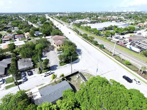 10 SW 5th Court Deerfield Beach FL 33441
