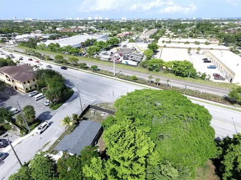 10 SW 5th Court Deerfield Beach FL 33441