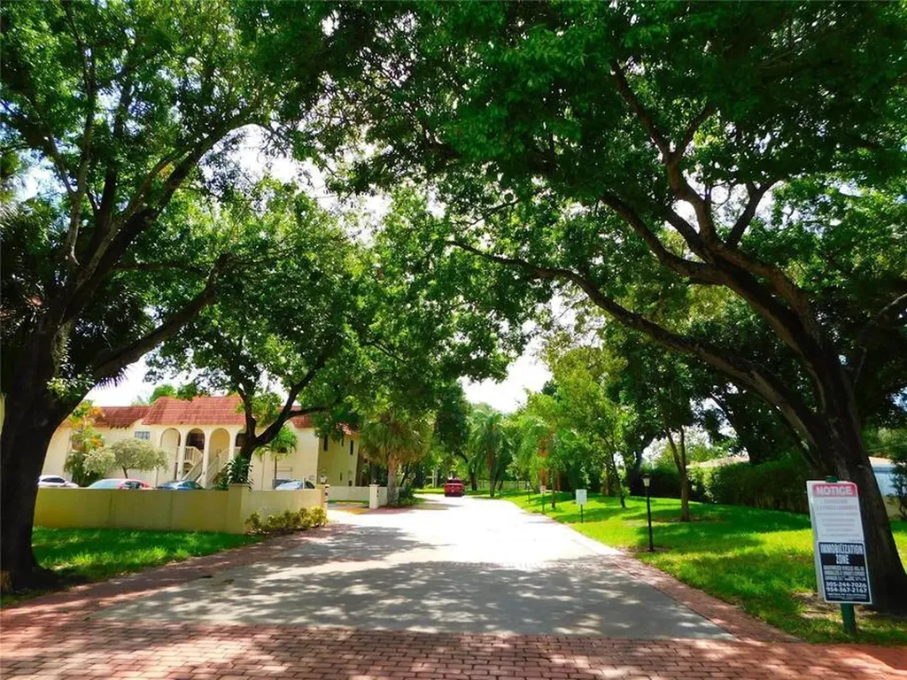 134 S Cypress Road Pompano Beach FL 33060