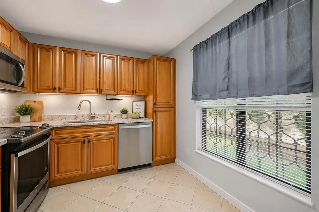 134 S Cypress Road Pompano Beach FL 33060