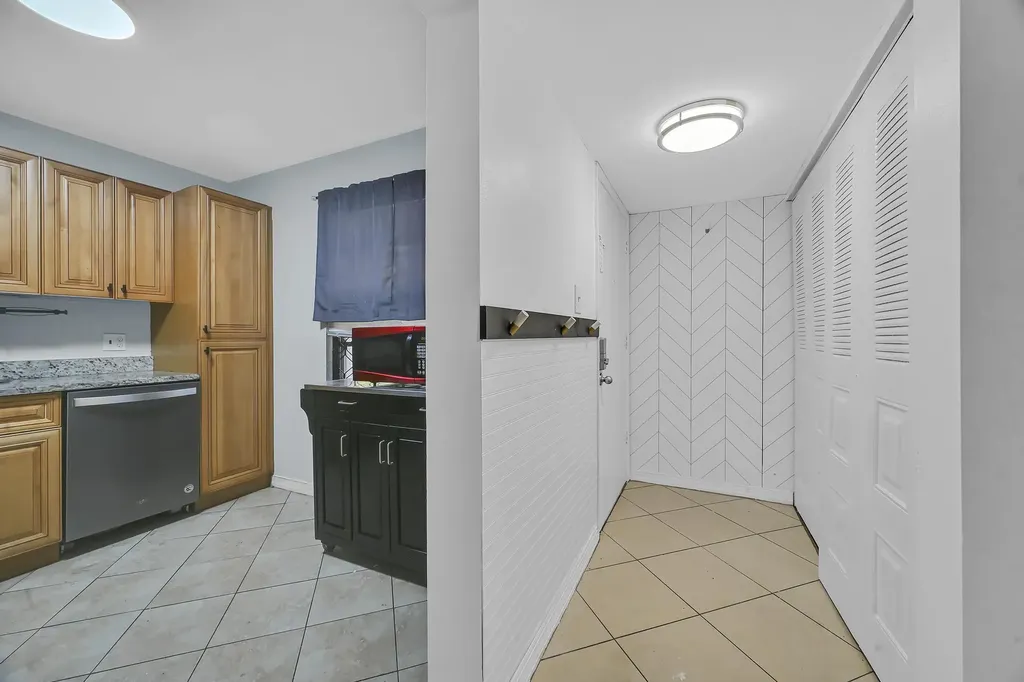 134 S Cypress Road Pompano Beach FL 33060