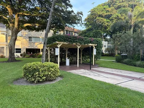 5171 W Oakland Park Boulevard Lauderdale Lakes FL 33313