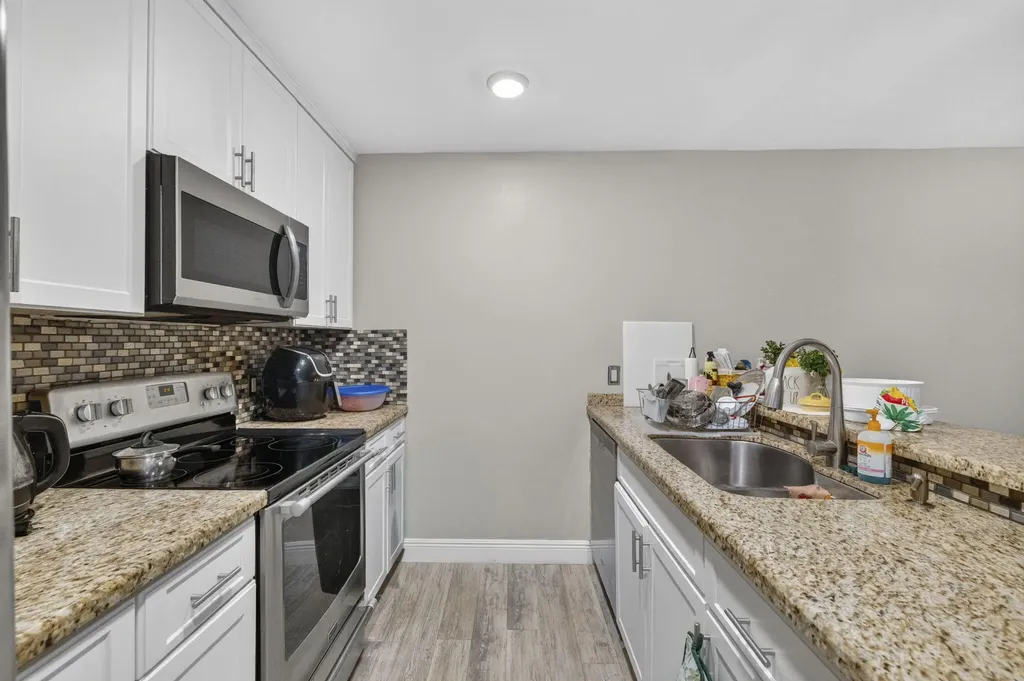 4825 NW 95th Avenue Sunrise FL 33351