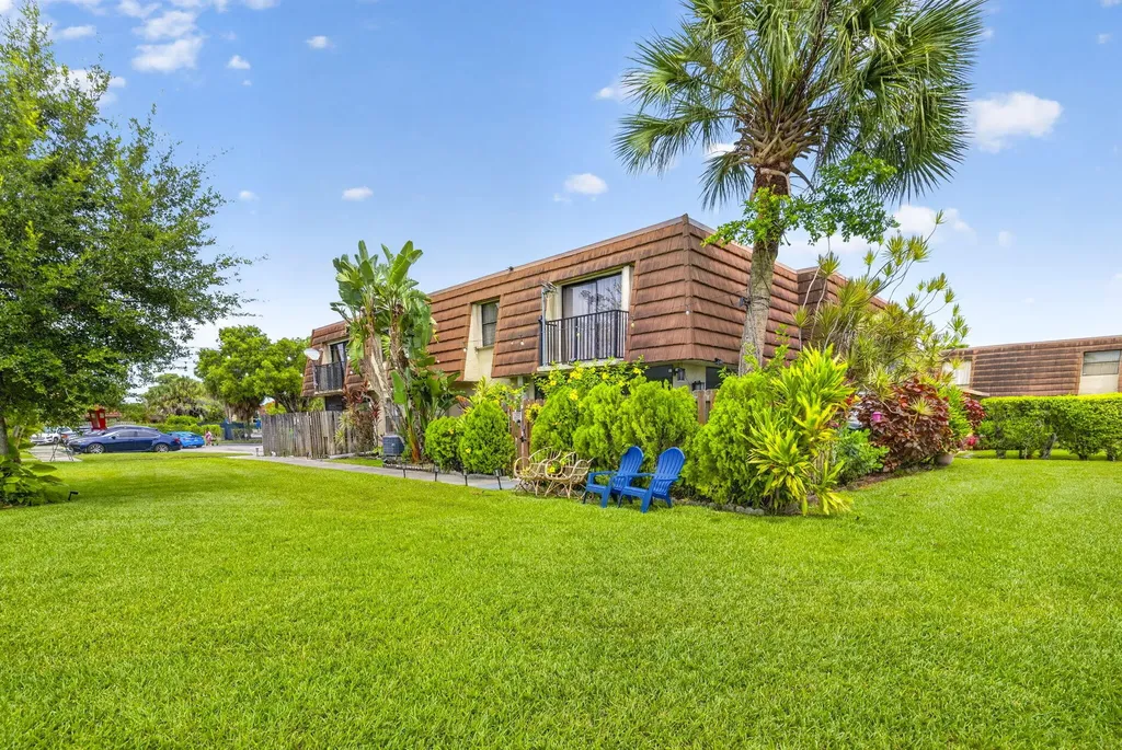 4825 NW 95th Avenue Sunrise FL 33351