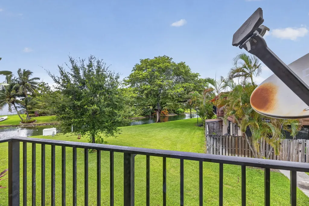 4825 NW 95th Avenue Sunrise FL 33351