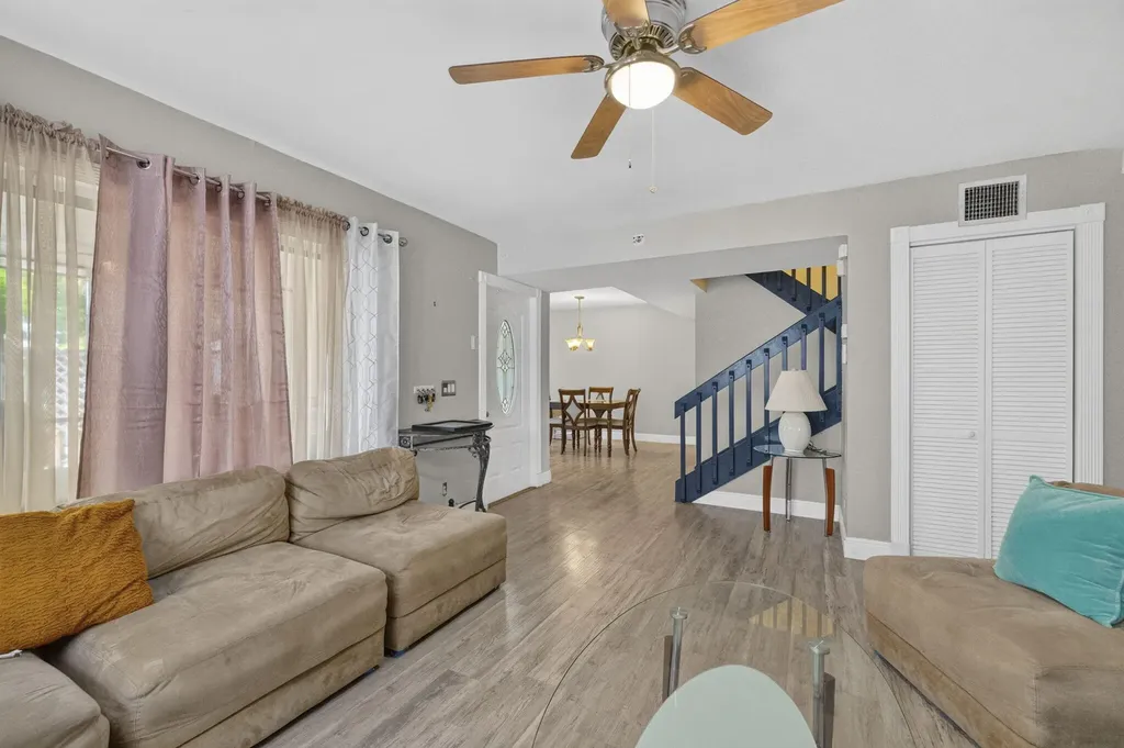 4825 NW 95th Avenue Sunrise FL 33351