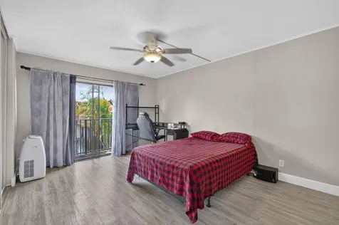 4825 NW 95th Avenue Sunrise FL 33351