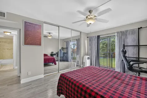 4825 NW 95th Avenue Sunrise FL 33351