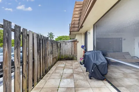 4825 NW 95th Avenue Sunrise FL 33351