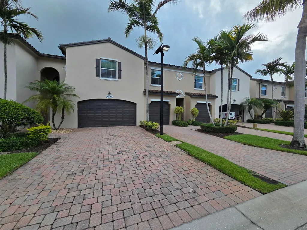 4507 Mediterranean Circle West Palm Beach FL 33418