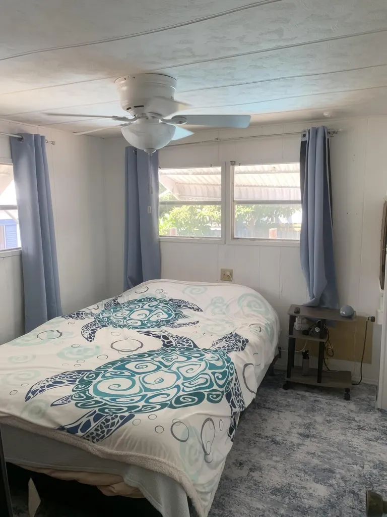 8268 SE Swan Avenue Hobe Sound FL 33455