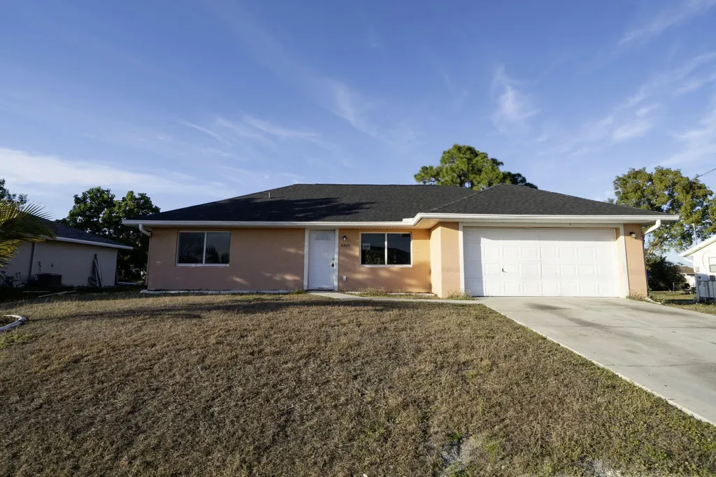 4306 11th Street SW Lehigh Acres FL 33976