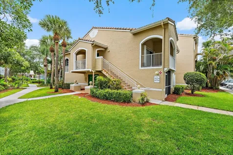 272 Village Boulevard Tequesta FL 33469