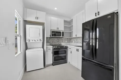 621 NW 3rd Avenue Pompano Beach FL 33060