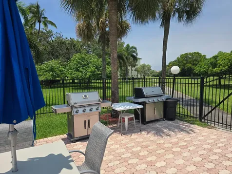2803 Victoria Way Coconut Creek FL 33066