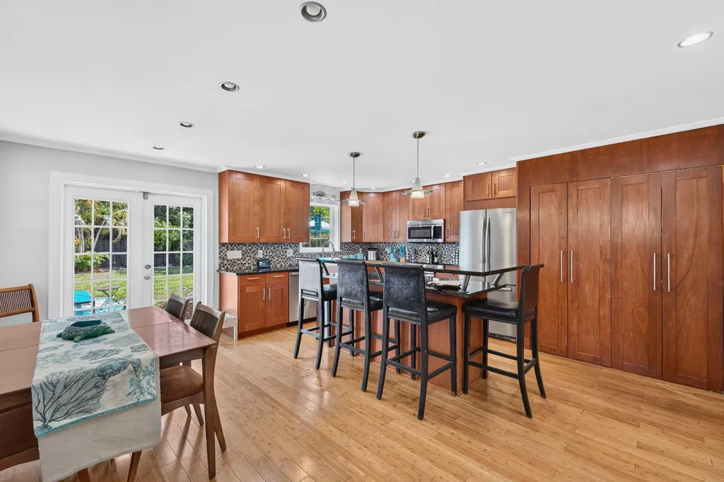 601 NE 14th Place Fort Lauderdale FL 33304