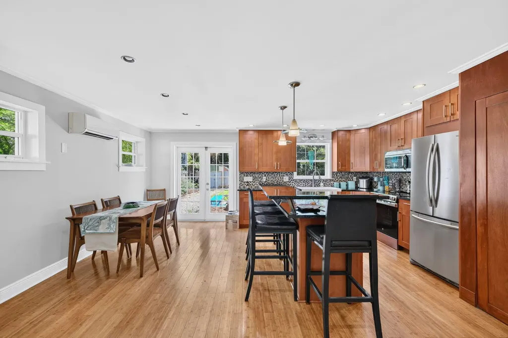 601 NE 14th Place Fort Lauderdale FL 33304