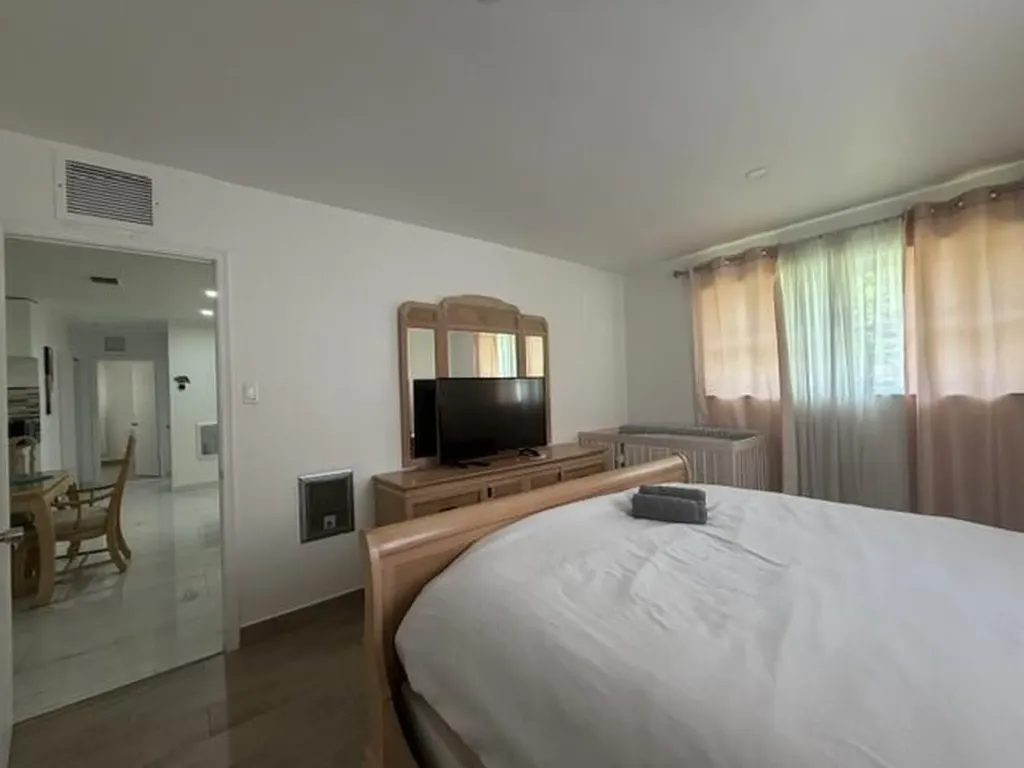 210 NE 5th Avenue Dania Beach FL 33004