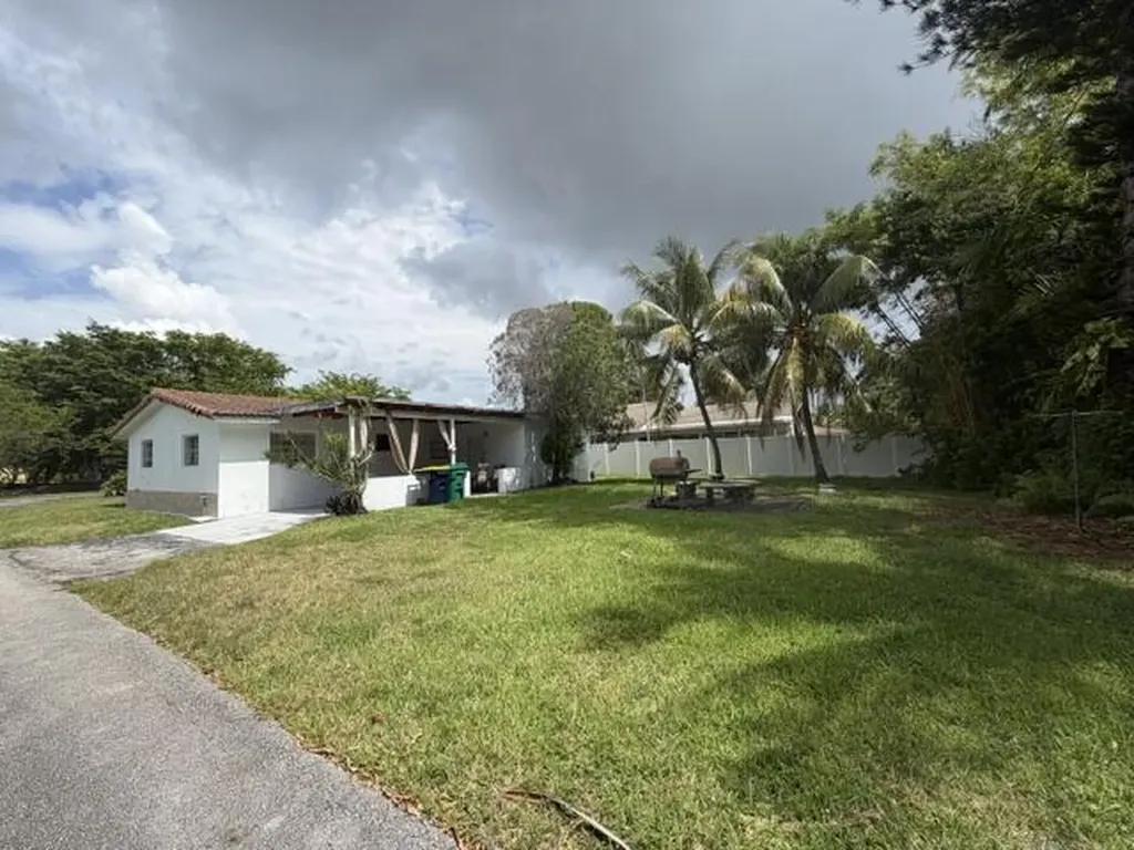 210 NE 5th Avenue Dania Beach FL 33004
