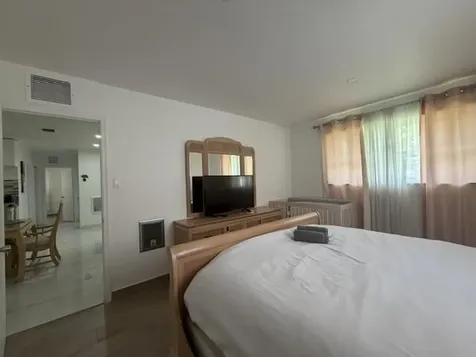 210 NE 5th Avenue Dania Beach FL 33004
