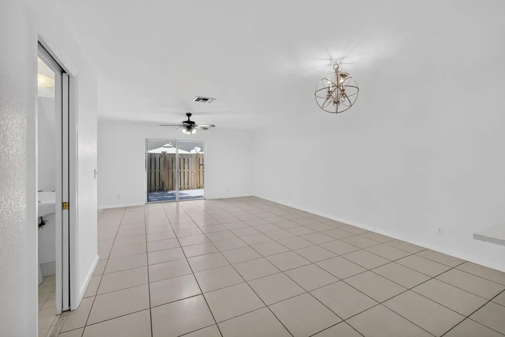 946 Summit Lake Drive West Palm Beach FL 33406