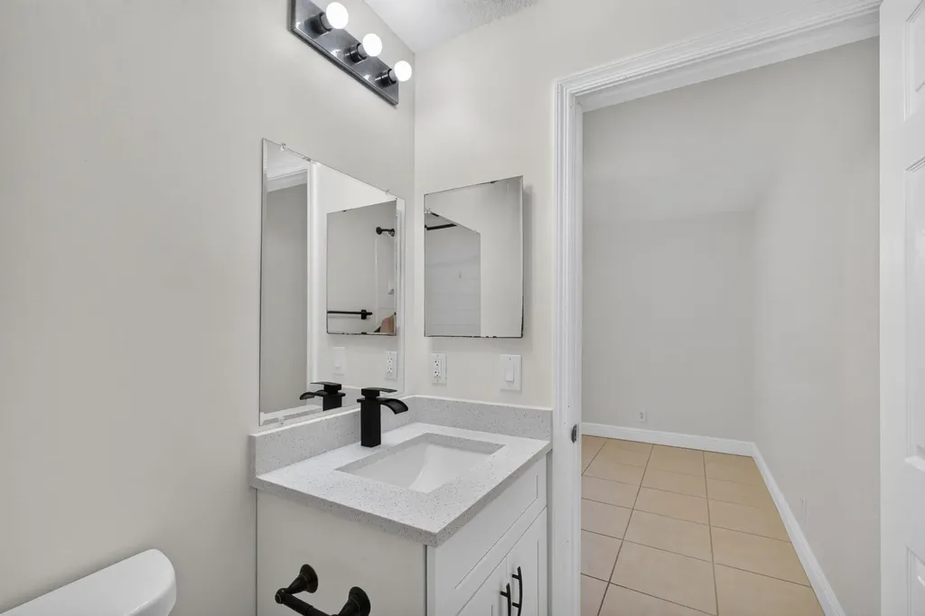 946 Summit Lake Drive West Palm Beach FL 33406